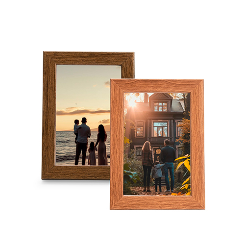 Porta Retrato para foto 10x15  com Proteção em Acetato e Foto em Couchê Incluída

10 x 15 com ideal para uso na vertical ou na horizontal. Possui moldura em PVC, visor em folha de acetato, fundo em MDF e travas metálicas.

Altura :  17,9 cm

Largura :  12,9 cm

Espessura :  2 cm

Medidas aproximadas para gravação (CxL):  1,5 cm x 8 cm

18988
